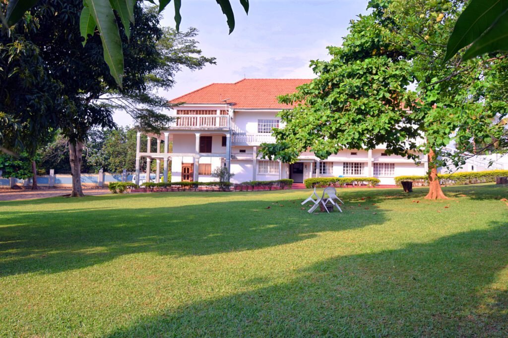 Skyway Hotel Gardens